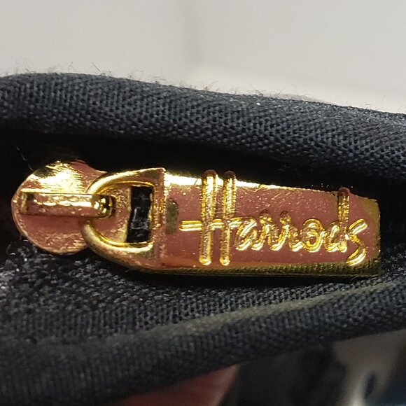 Harrods Cosmetic Bag - Picture 3 of 9